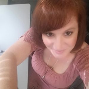 Meet your Posher, Adrianne